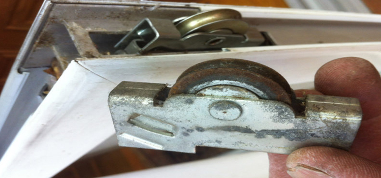 screen door roller repair in Altadena